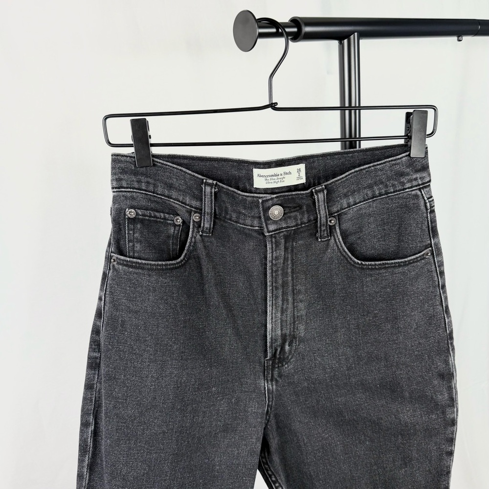 Abercrombie & Fitch ‘The Slim Straight’ Ultra High Rise Jeans | Black | Size 26